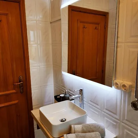 Casa Alem Rio - Quartos Para 6 Hospedes Em Santo Tirso Exterior photo