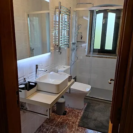 Casa Alem Rio - Quartos Para 6 Hospedes Em Santo Tirso Exterior photo